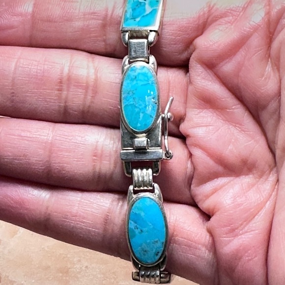 Elegant Turquoise Bracelet Inlay in Thailand Silver 0696 R - Picture 1 of 13